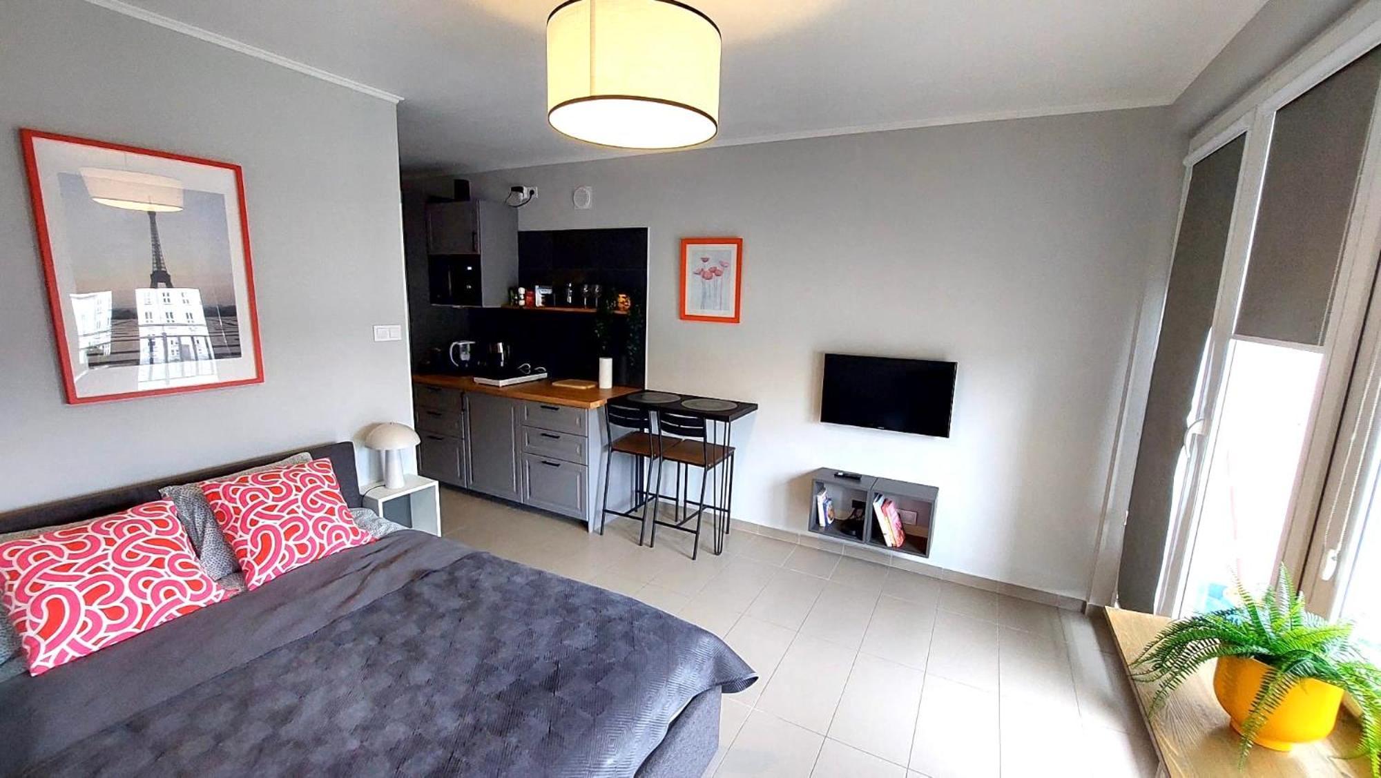 ורשה Comewa Apartments מראה חיצוני תמונה