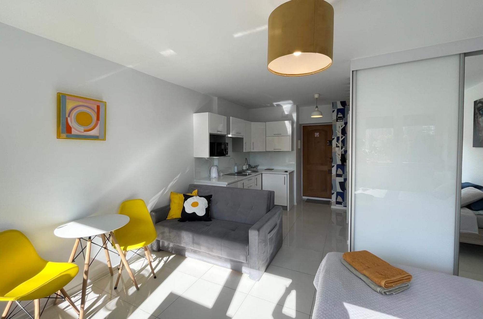 ורשה Comewa Apartments מראה חיצוני תמונה